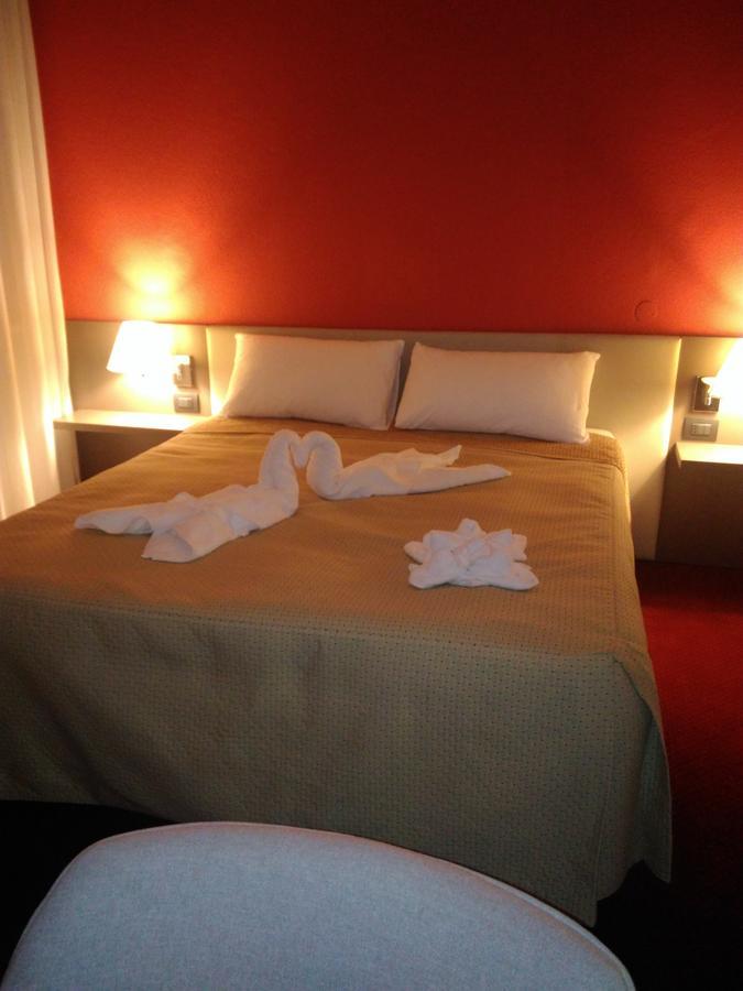 Hotel Lido Bollengo 外观 照片
